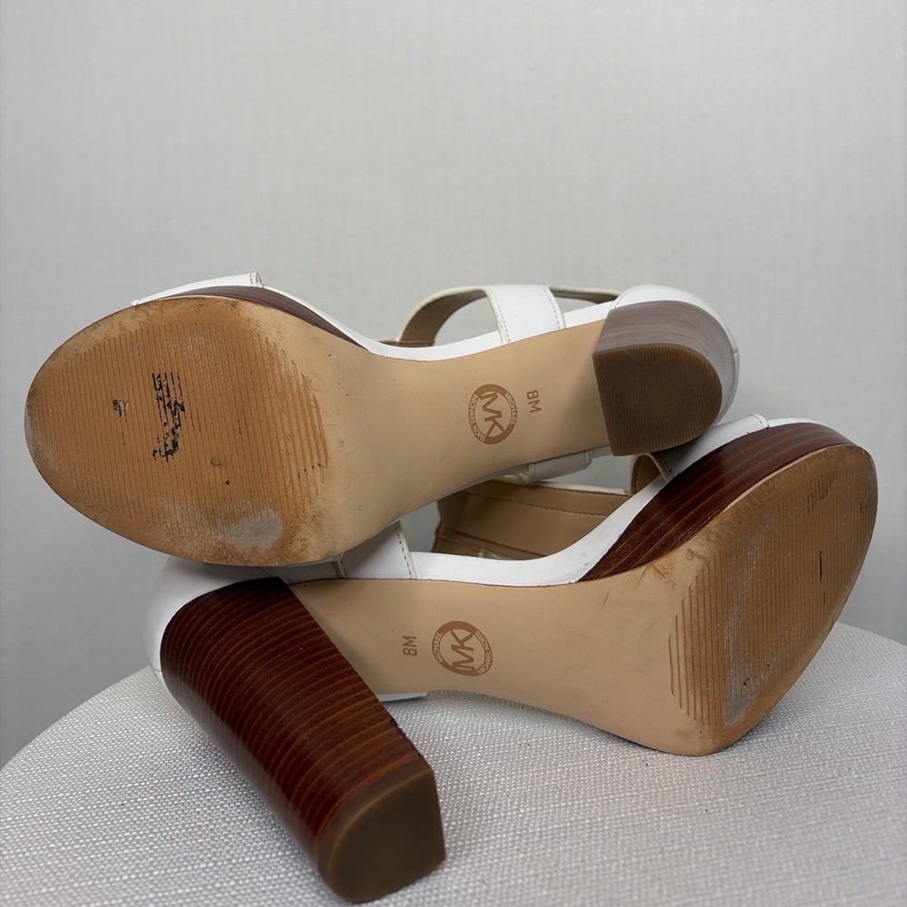 Michael Kors White Leather Front Zip Block Heel Sandals Size 8(B93)”✨ - Picture 7 of 10